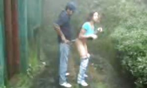 成熟した、ブロンド、欲情、ベッドの上に横たわっていると性交する紳士を魅力的 可愛い 女子 エロ 動画