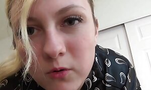 若い雌犬はディックスを吸うのが大好きです えろ 女子 高校