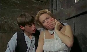 厳格な上司は、オフィスで楽しみを配置しました えろ じょし だい せい