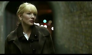 男性は、女性、成熟した、正と、ビジネスペーパーと姉妹に署名しました 石川 佳純 えろ