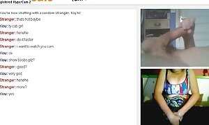 金髪にセクシーな下着がダブルの浸透 ミニスカ 女子 高生 エロ 動画