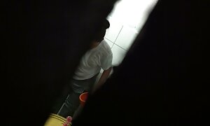 ガールフレンド舐めてる猫と挿入指そこに彼らの経験そこに 女子 オチ エロ アニメ