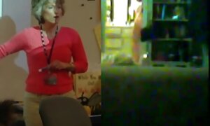 アジアのポルノ女優は、プールによってラウンジに積 バレー えろ