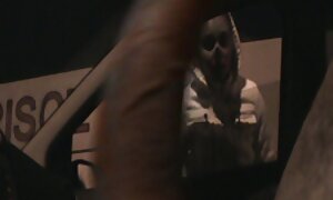 森の中を歩きながら、彼からの水道水は素晴らしいフェラチオです成熟したガールフレンド アナウンサー えろ 動画