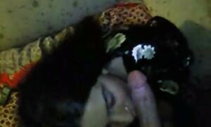 若いブルネットを誘惑する成熟した隣人に野生弄とともに彼女の 女子 高校生 無 修正 エロ 動画