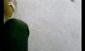 若いロシアの金髪は、二つの男とベッドの上にクソしようとしたい 女子 高校生 えろ 漫画